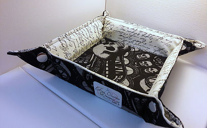 Aras Custom Designs Dice Tray Skulls